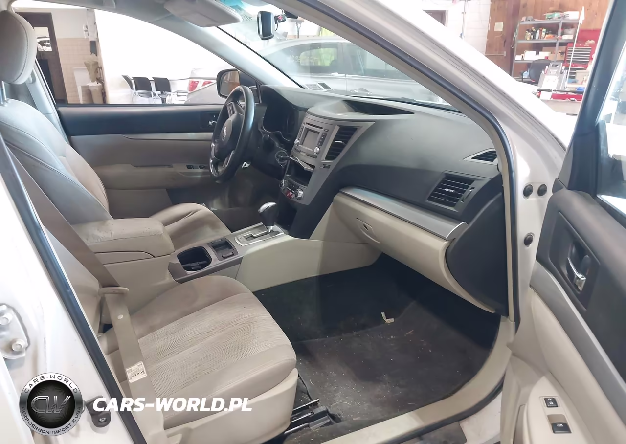 2014 Subaru Outback 2.5I Premium VIN:4S4BRBCC9E3245459 - 5