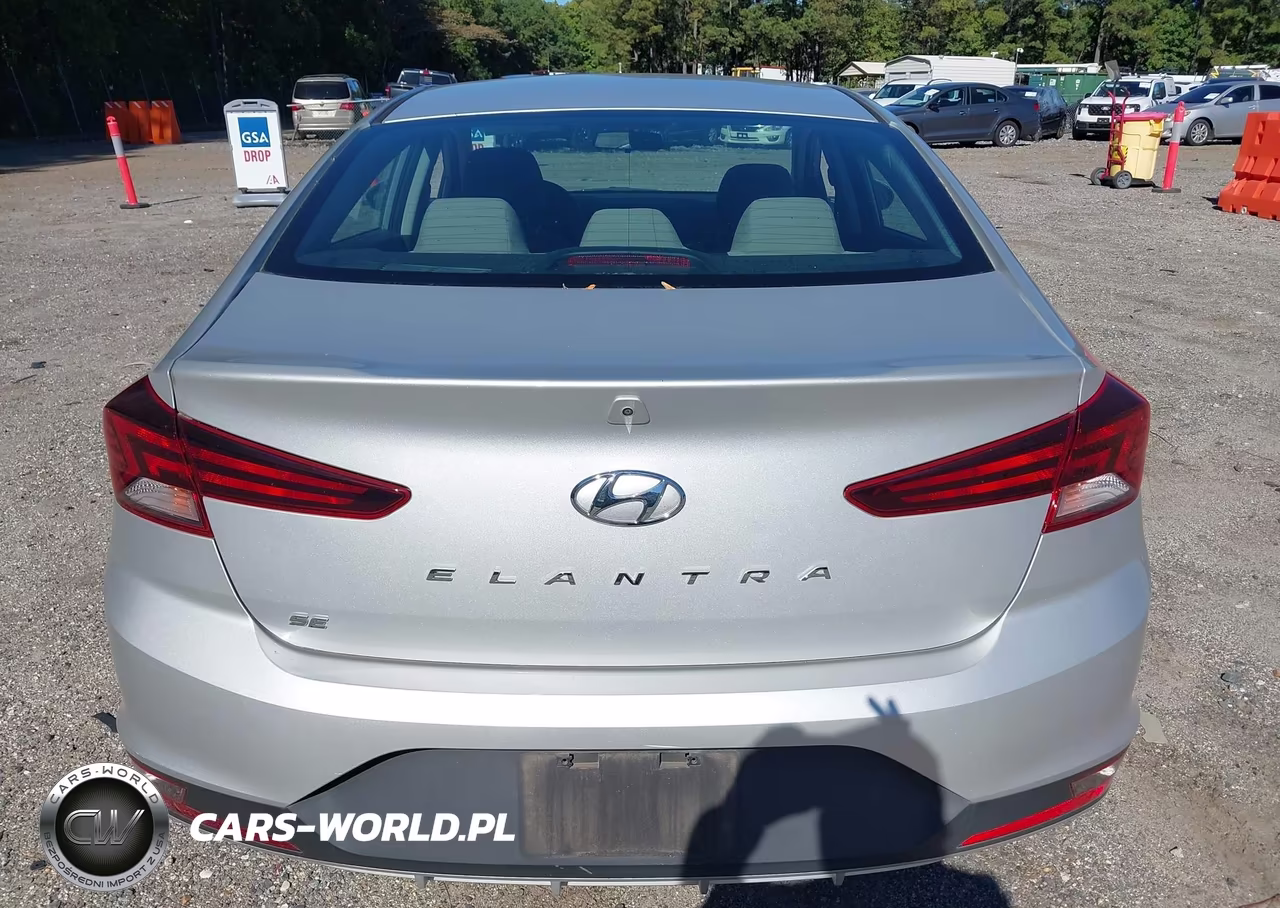 2019 Hyundai Elantra Se VIN:5NPD74LF8KH486633 - 16