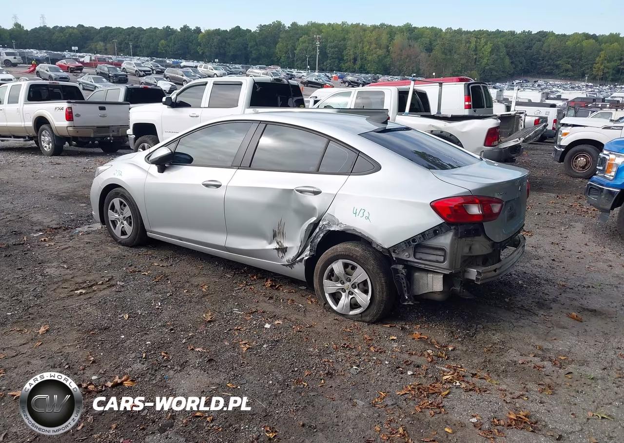 2018 Chevrolet Cruze Ls Auto VIN:1G1BC5SM2J7213045 - 3