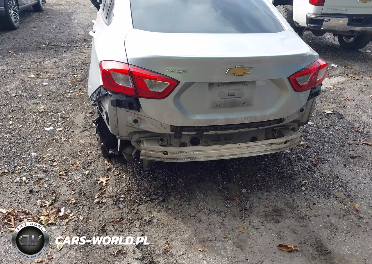 2018 Chevrolet Cruze Ls Auto VIN:1G1BC5SM2J7213045 - 6