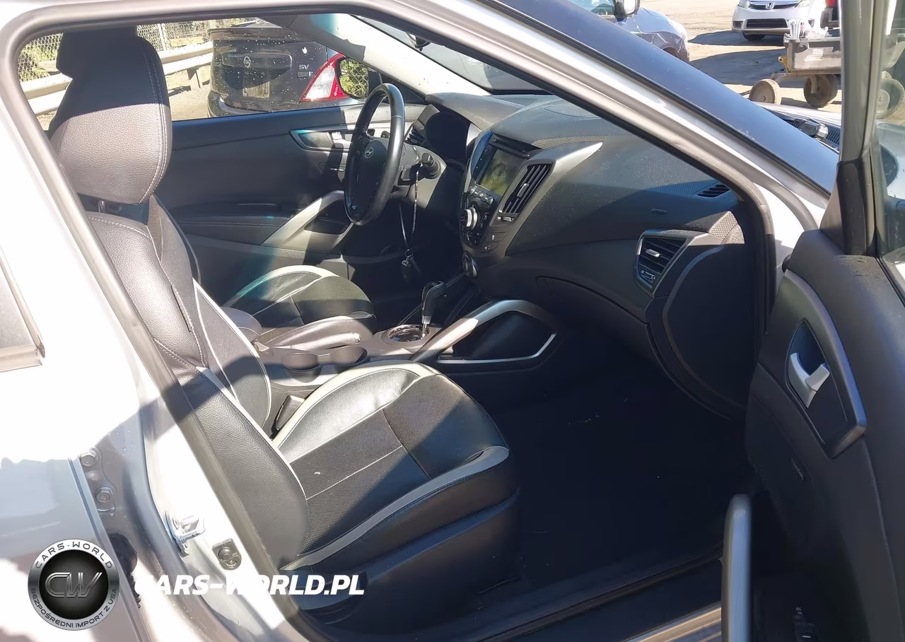 2015 Hyundai Veloster Turbo VIN:KMHTC6AE6FU244489 - 5