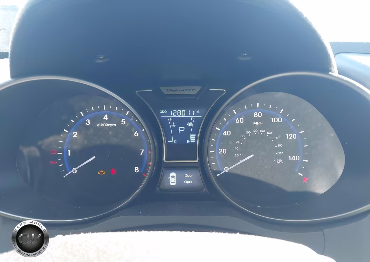 2015 Hyundai Veloster Turbo VIN:KMHTC6AE6FU244489 - 7