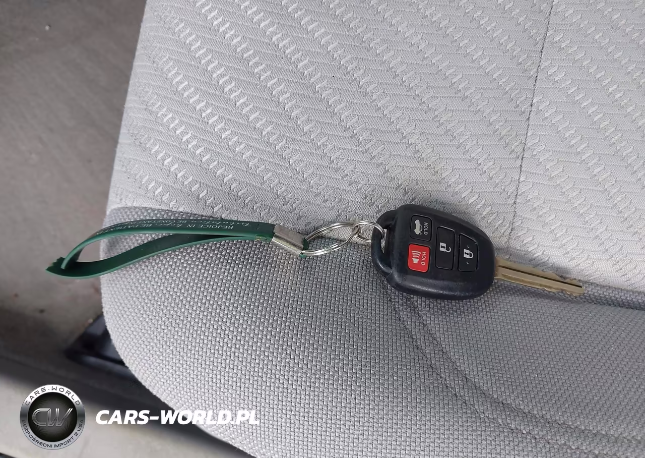 2015 Toyota Camry Le VIN:4T1BF1FK6FU001401 - 11