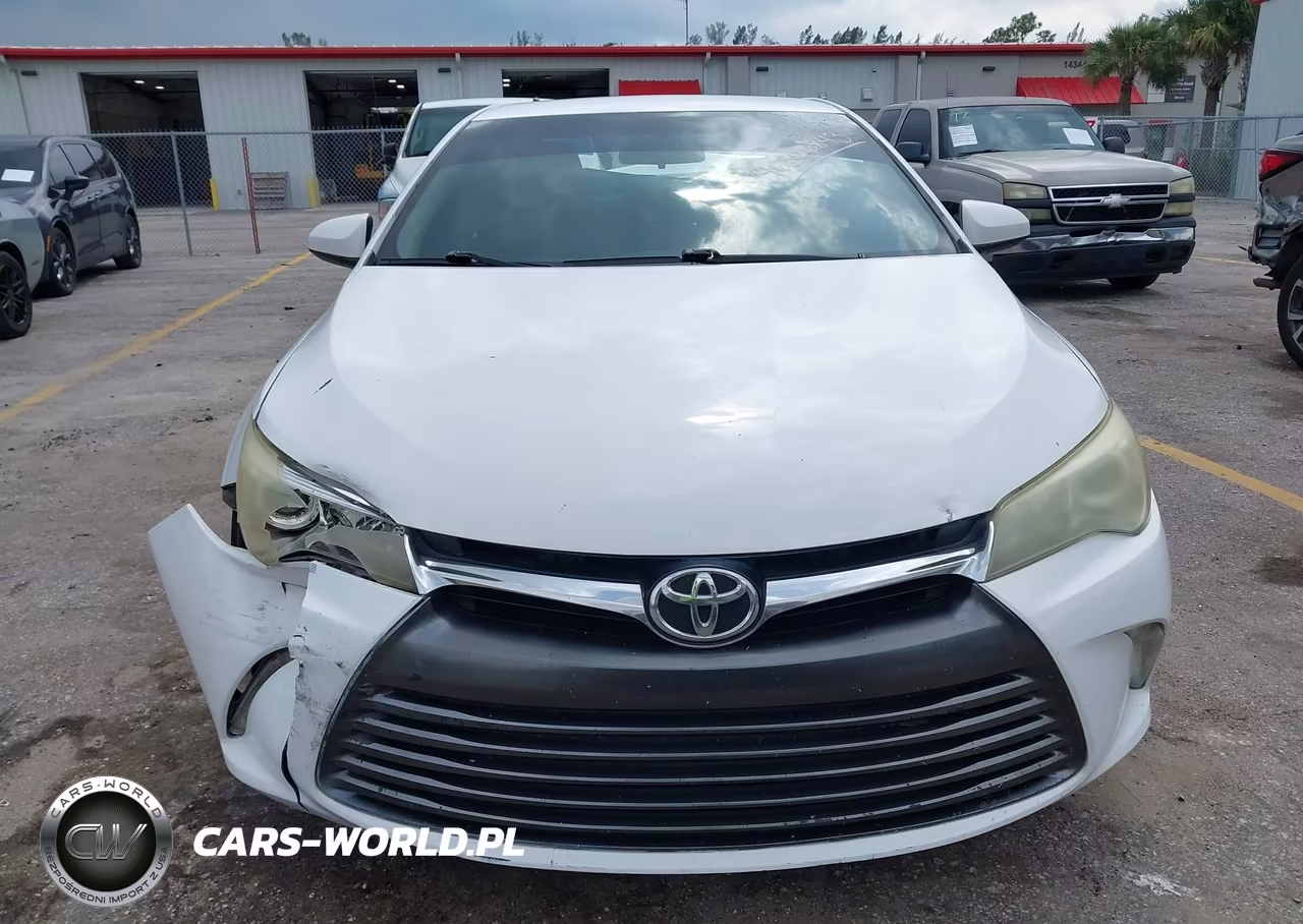 2015 Toyota Camry Le VIN:4T1BF1FK6FU001401 - 12