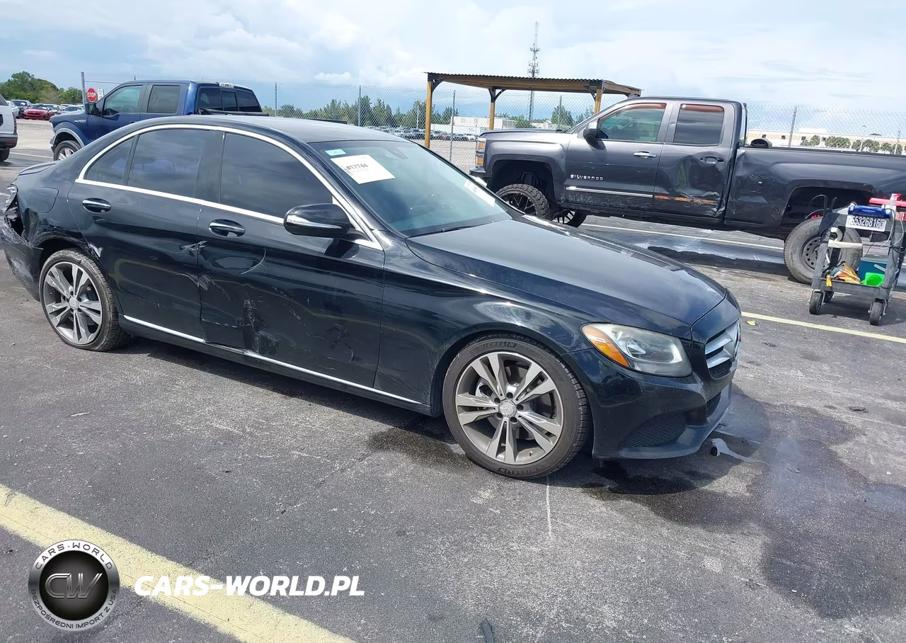 2015 Mercedes-Benz C 300