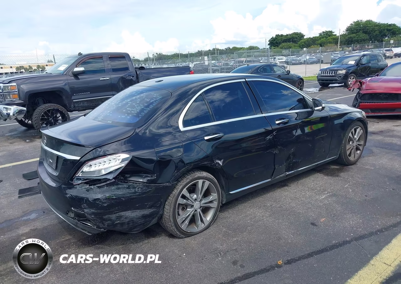 2015 Mercedes-Benz C 300 VIN:55SWF4JB1FU089134 - 4