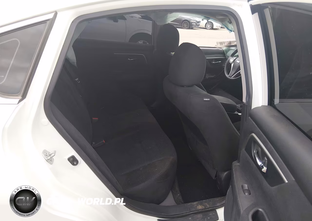 2015 Nissan Altima 2.5 S VIN:1N4AL3AP0FN331767 - 8