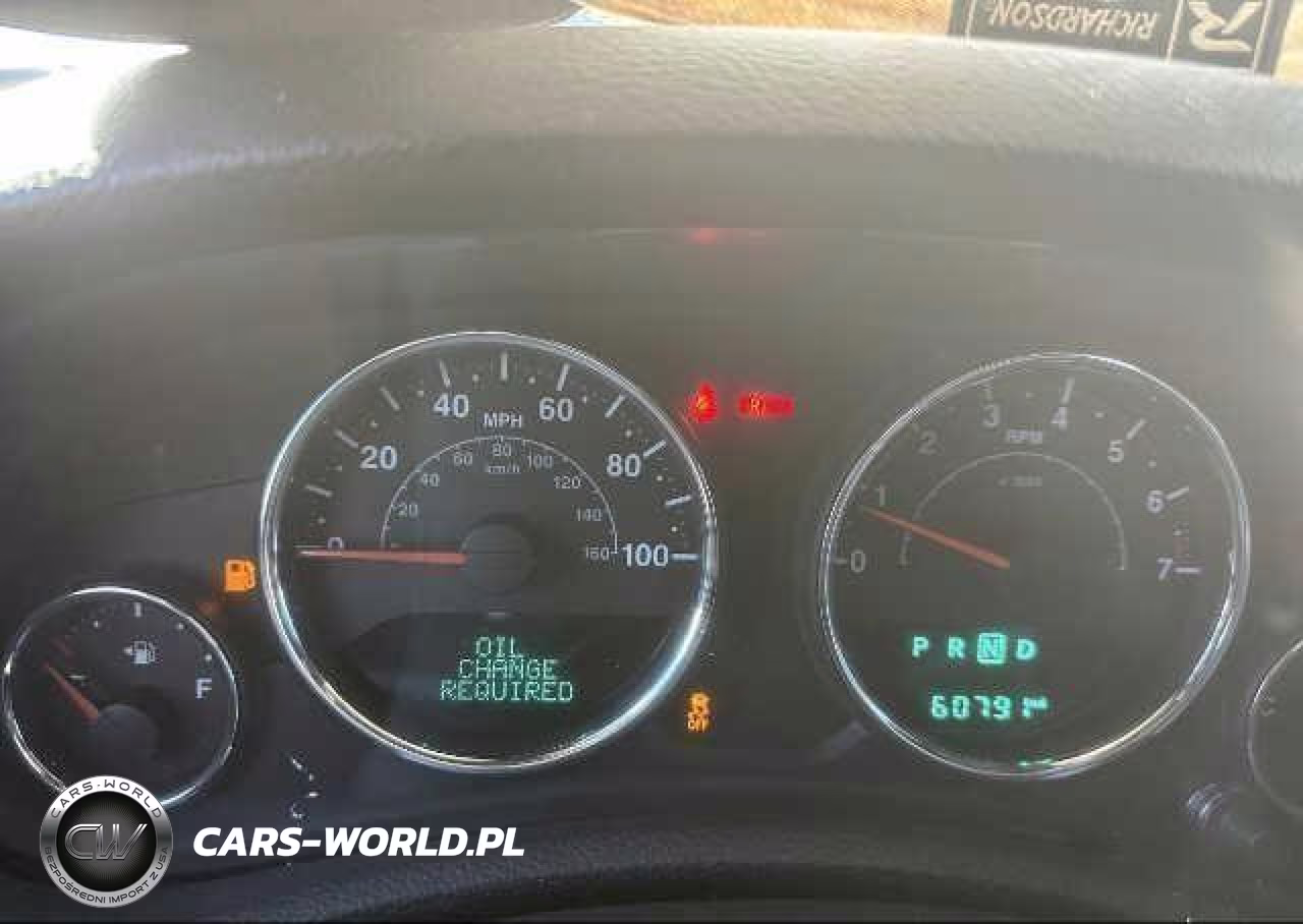 2017 Jeep Wrangler Unlimited Sport 4X4 VIN:1C4BJWDG3HL749370 - 6
