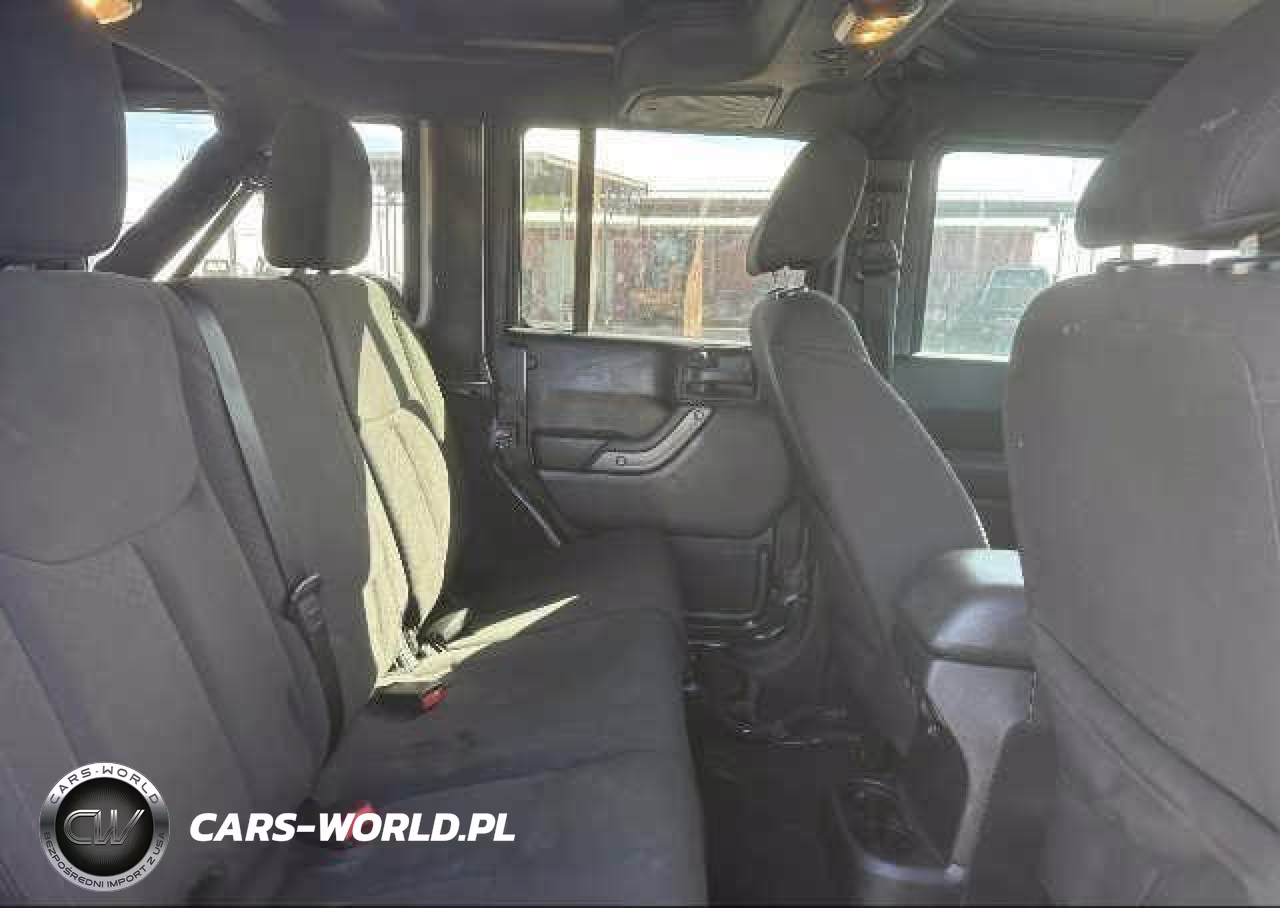 2017 Jeep Wrangler Unlimited Sport 4X4 VIN:1C4BJWDG3HL749370 - 7