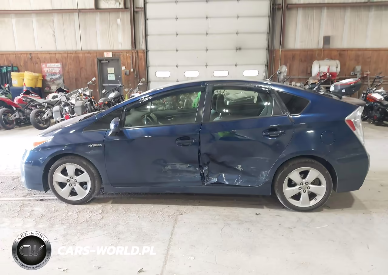 2012 Toyota Prius Three VIN:JTDKN3DU8C1555821 - 14
