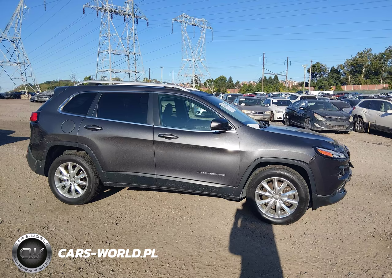 2015 Jeep Cherokee Limited VIN:1C4PJMDSXFW524275 - 13