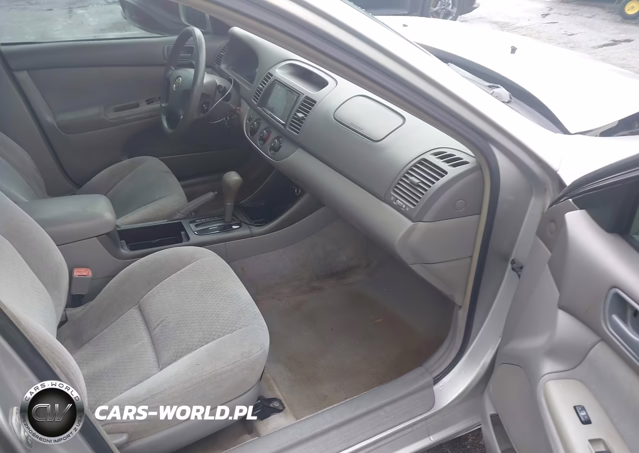 2004 Toyota Camry Le VIN:4T1BE32K74U306536 - 5