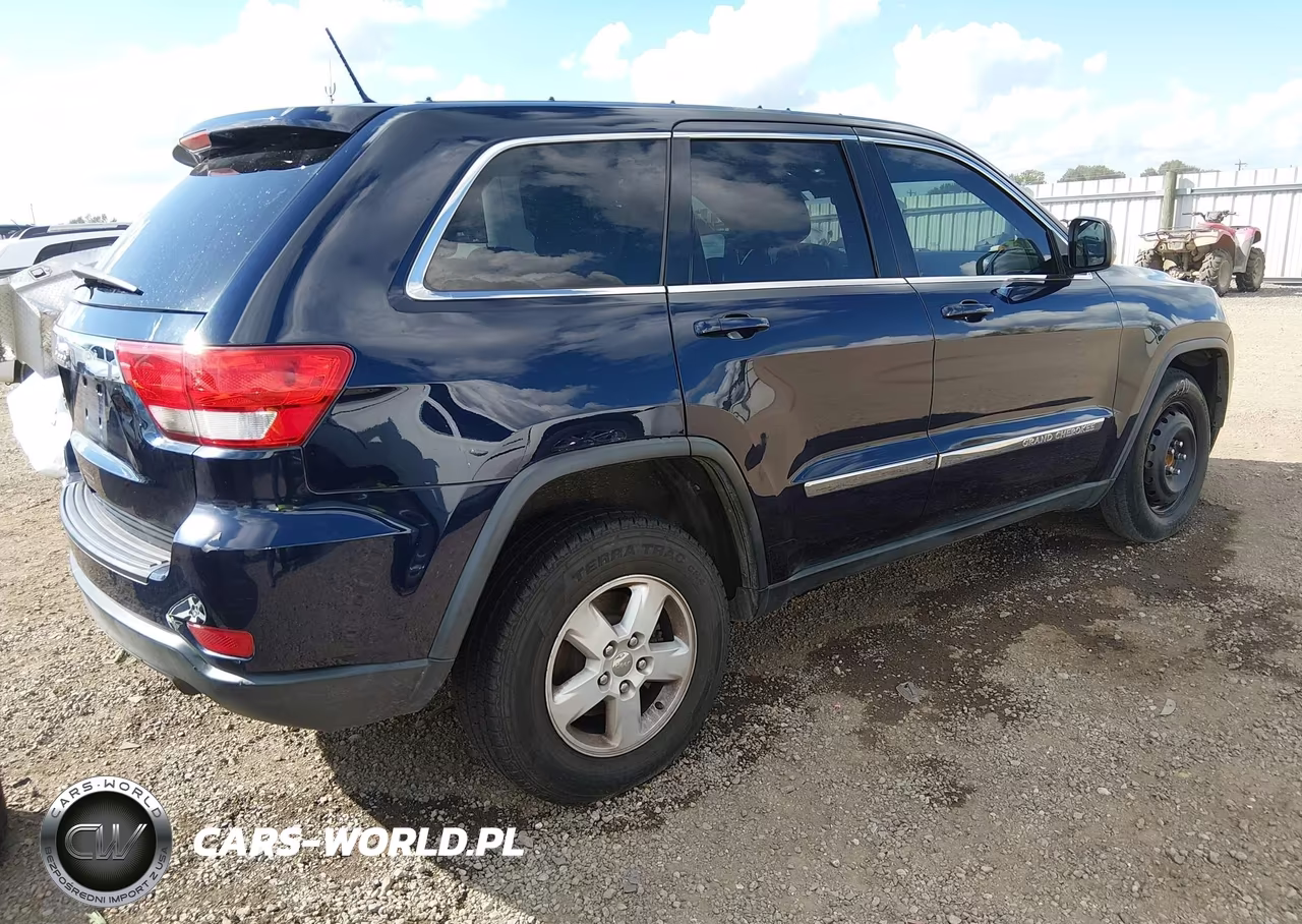 2013 Jeep Grand Cherokee Laredo VIN:1C4RJEAG1DC519480 - 4