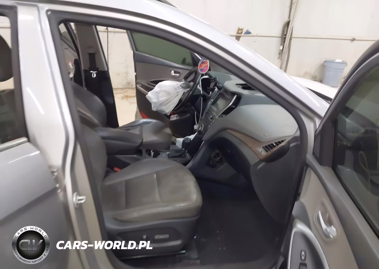 2017 Hyundai Santa Fe Se VIN:KM8SNDHF9HU174322 - 5