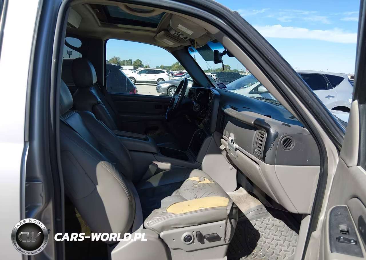 2005 Chevrolet Suburban 1500 Z71 VIN:3GNFK16Z15G159054 - 5