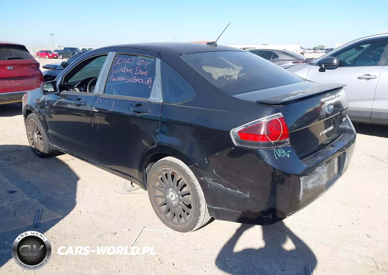 2010 Ford Focus Ses VIN:1FAHP3GN0AW280458 - 3