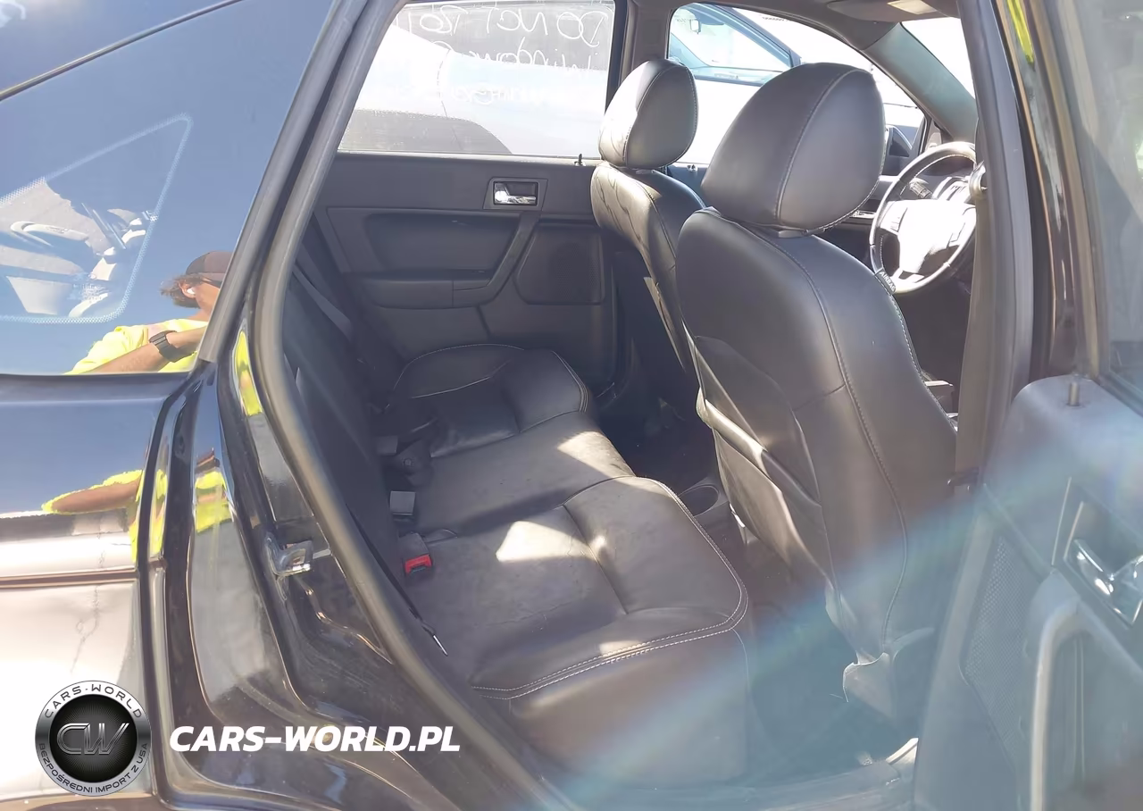 2010 Ford Focus Ses VIN:1FAHP3GN0AW280458 - 8