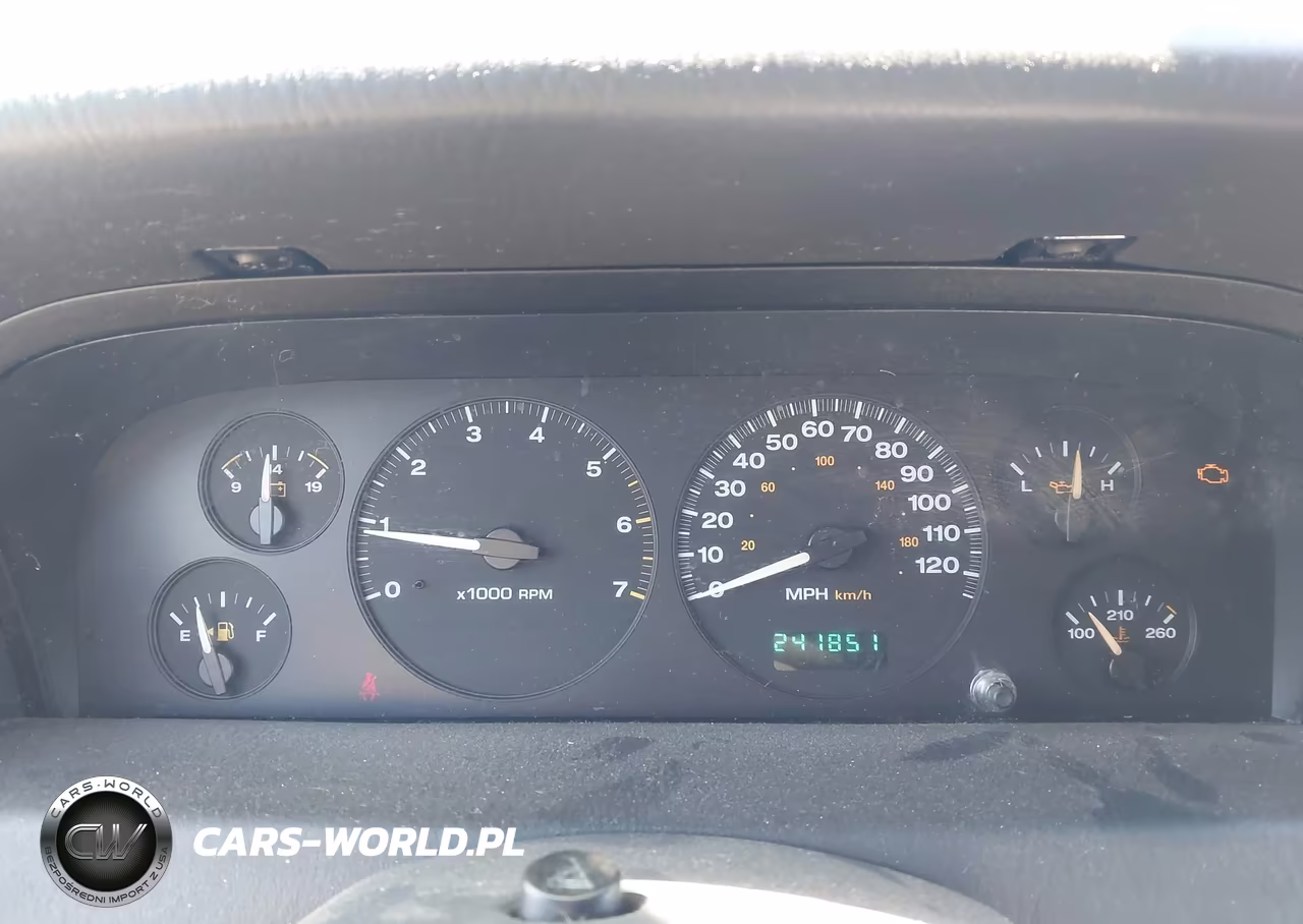 2004 Jeep Grand Cherokee Laredo VIN:1J4GW48S74C125070 - 7