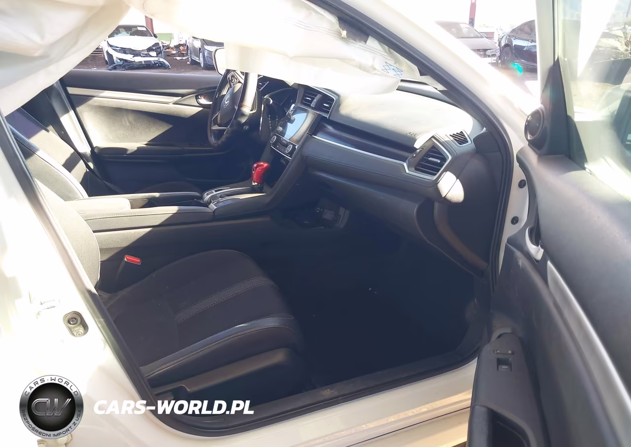 2019 Honda Civic Sport VIN:2HGFC2F8XKH503707 - 5