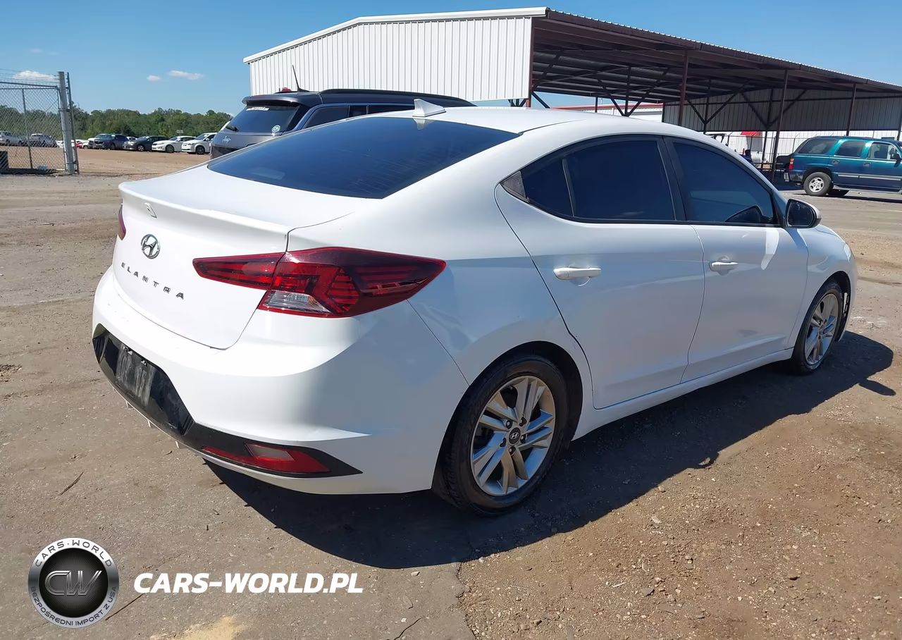 2020 Hyundai Elantra Sel VIN:5NPD84LF0LH542336 - 4