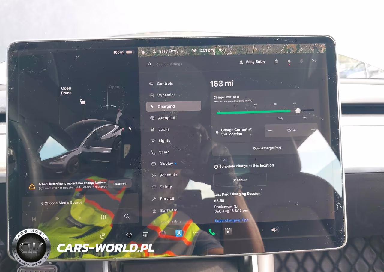 2018 Tesla Model 3 Long Range-Mid Range VIN:5YJ3E1EAXJF158936 - 17