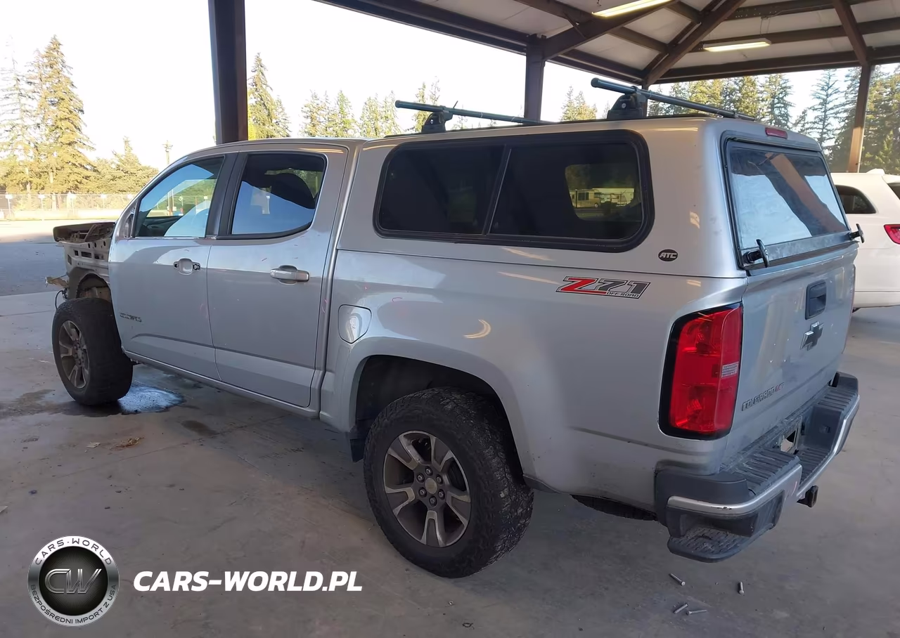 2018 Chevrolet Colorado Z71 VIN:1GCGTDEN5J1157293 - 3
