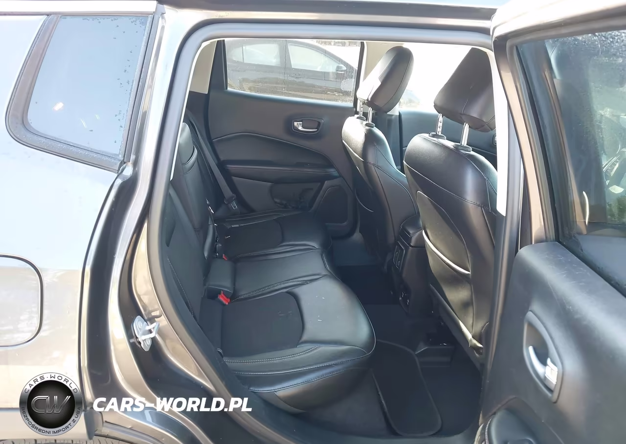 2018 Jeep Compass Latitude 4X4 VIN:3C4NJDBB1JT342327 - 8