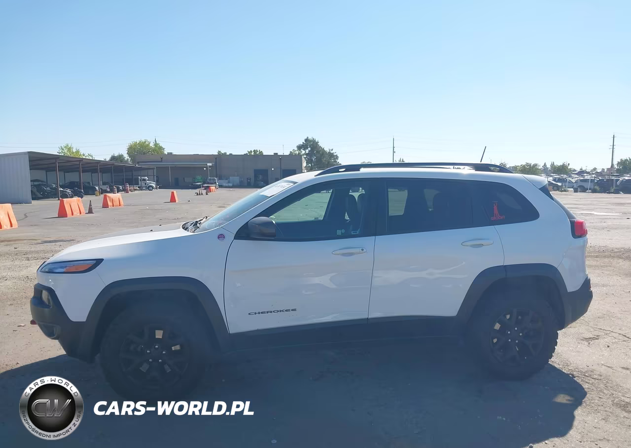 2017 Jeep Cherokee Trailhawk 4X4 VIN:1C4PJMBS0HW589898 - 14