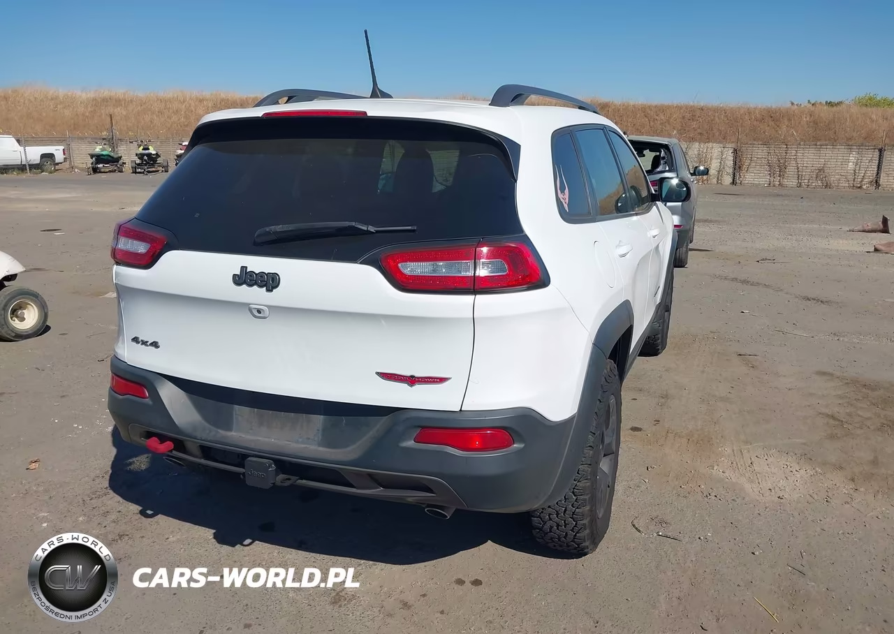 2017 Jeep Cherokee Trailhawk 4X4 VIN:1C4PJMBS0HW589898 - 4