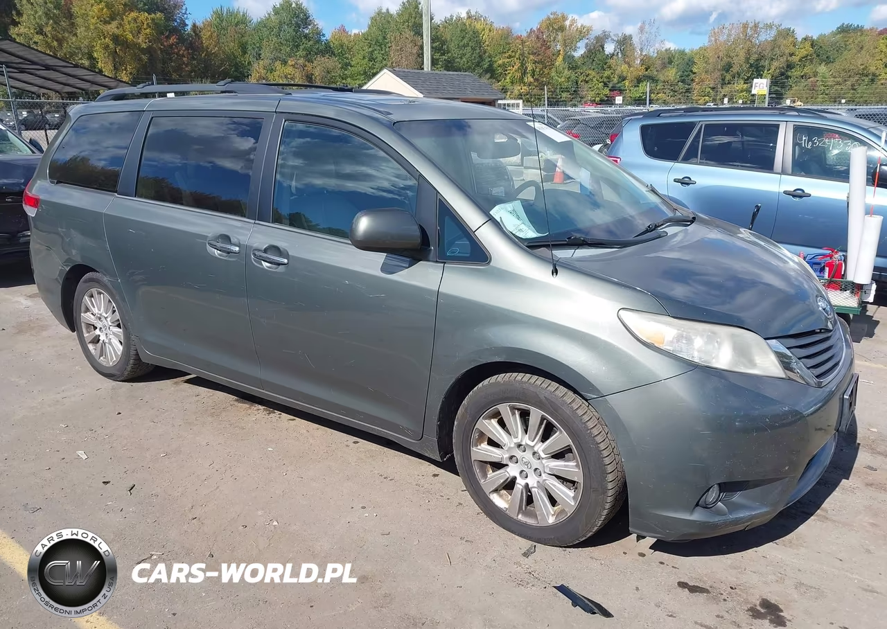 2013 Toyota Sienna Xle 7 Passenger