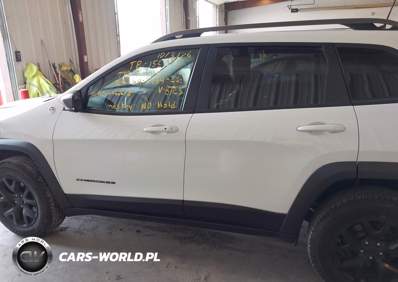2016 Jeep Cherokee Trailhawk VIN:1C4PJMBS1GW348723 - 14