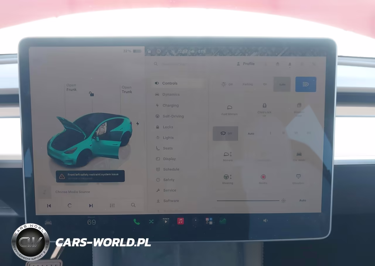 2023 Tesla Model Y Awd-Long Range Dual Motor All-Wheel Drive VIN:7SAYGDEE5PF899012 - 19