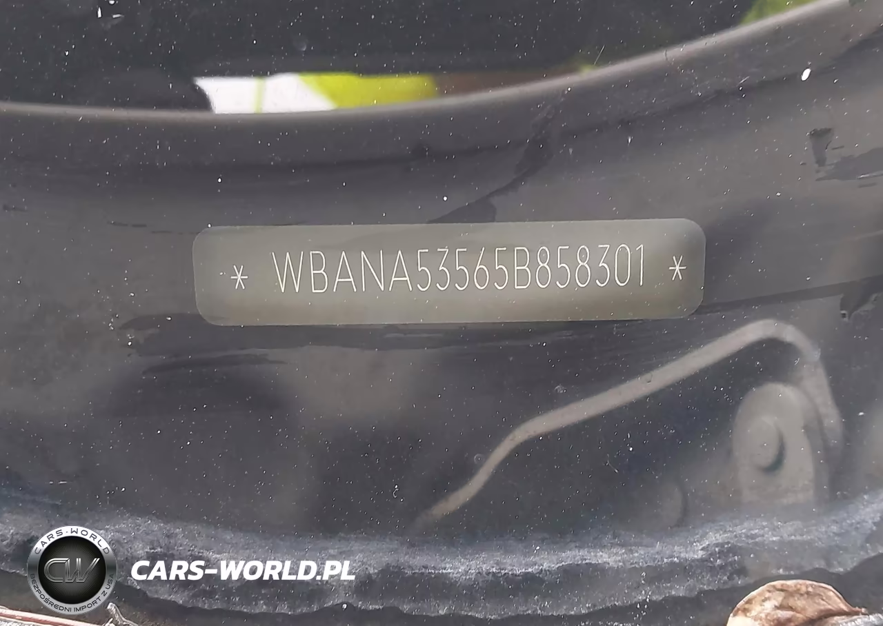 2005 BMW 525I VIN:WBANA53565B858301 - 9