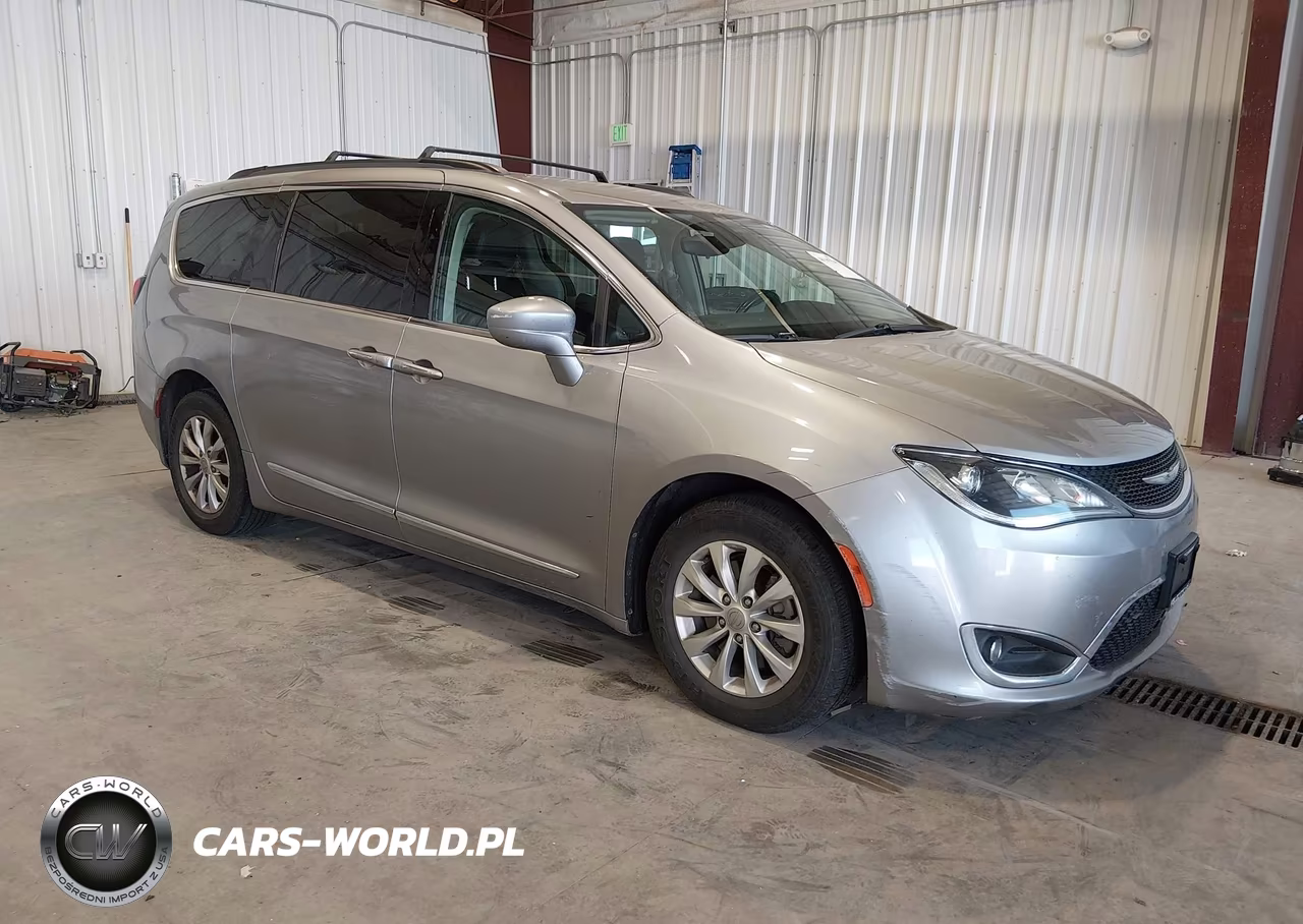 2017 Chrysler Pacifica Touring-L VIN:2C4RC1BG3HR642650 - 1