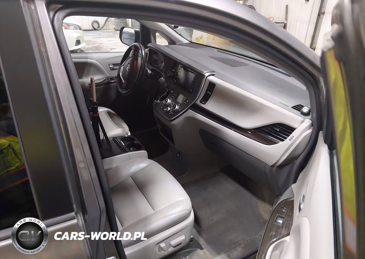2018 Toyota Sienna Xle 7 Passenger VIN:5TDDZ3DC5JS197260 - 5