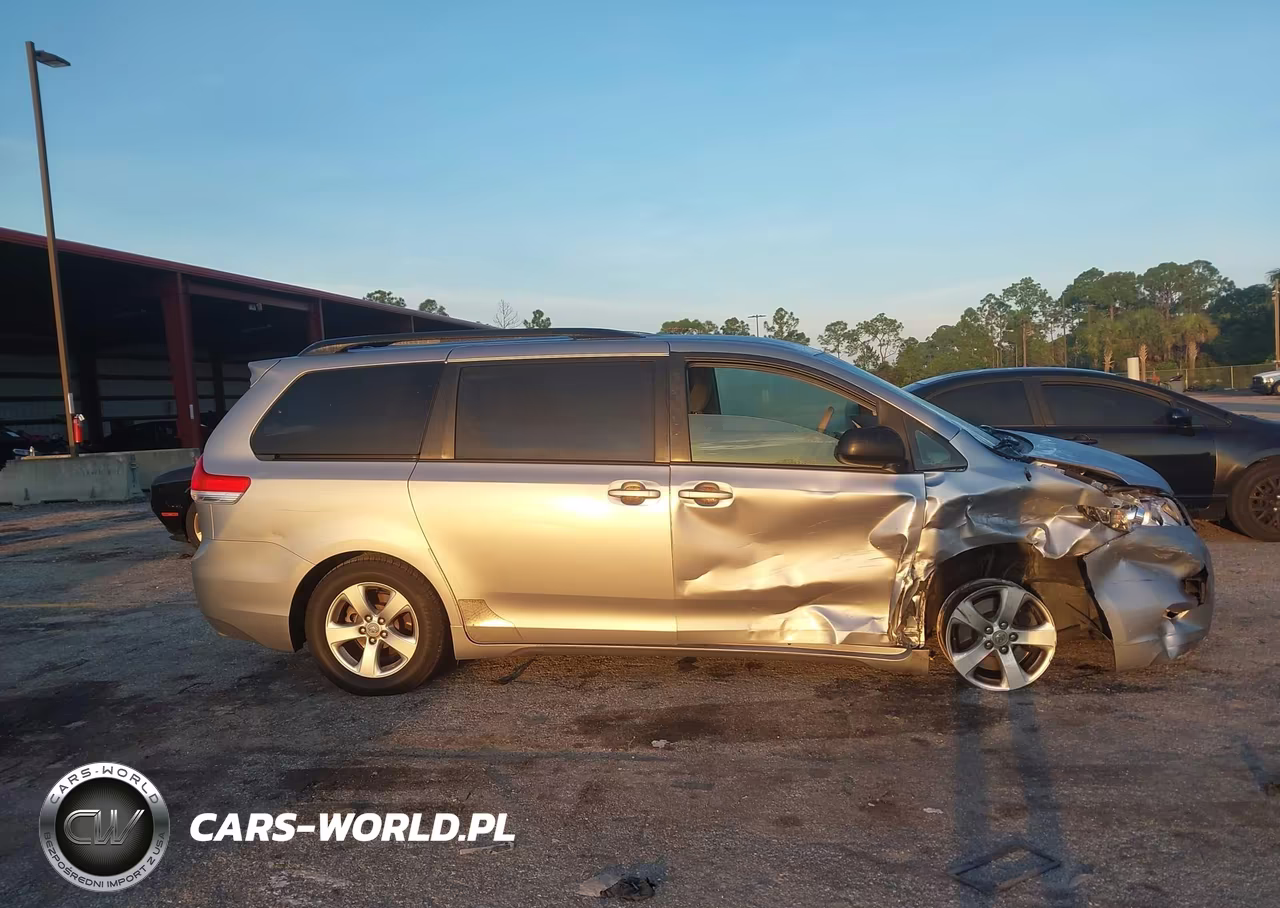 2013 Toyota Sienna Le V6 8 Passenger VIN:5TDKK3DC5DS354849 - 14