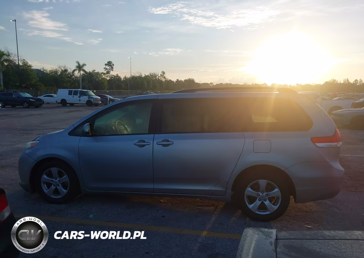 2013 Toyota Sienna Le V6 8 Passenger VIN:5TDKK3DC5DS354849 - 15