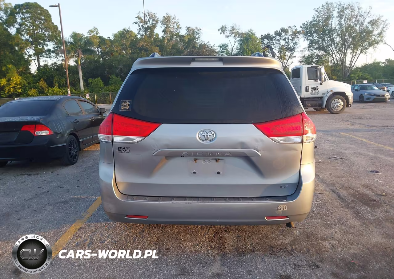 2013 Toyota Sienna Le V6 8 Passenger VIN:5TDKK3DC5DS354849 - 17