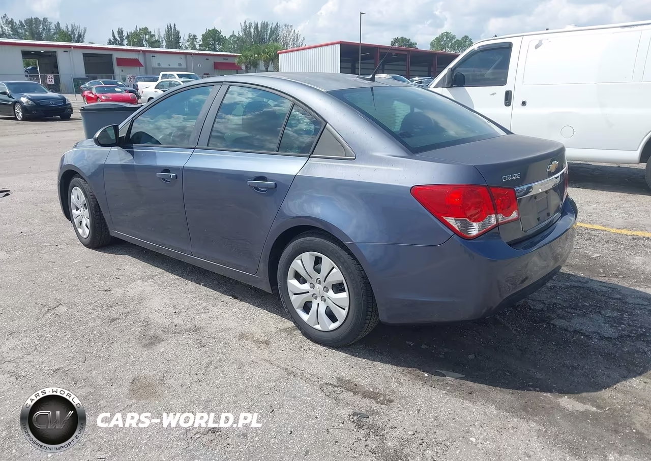 2014 Chevrolet Cruze Ls Auto VIN:1G1PA5SH9E7274641 - 3