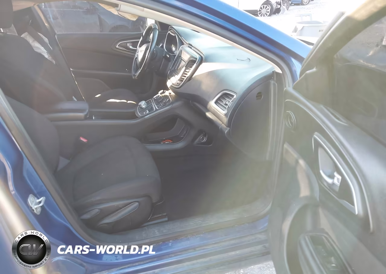 2015 Chrysler 200 Limited VIN:1C3CCCAB2FN692199 - 5