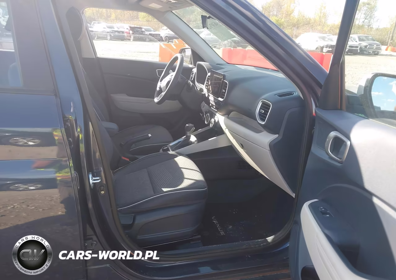 2025 Hyundai Venue Limited VIN:KMHRC8A30SU383337 - 5