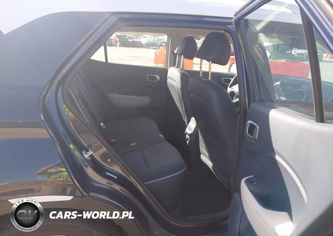 2025 Hyundai Venue Limited VIN:KMHRC8A30SU383337 - 8