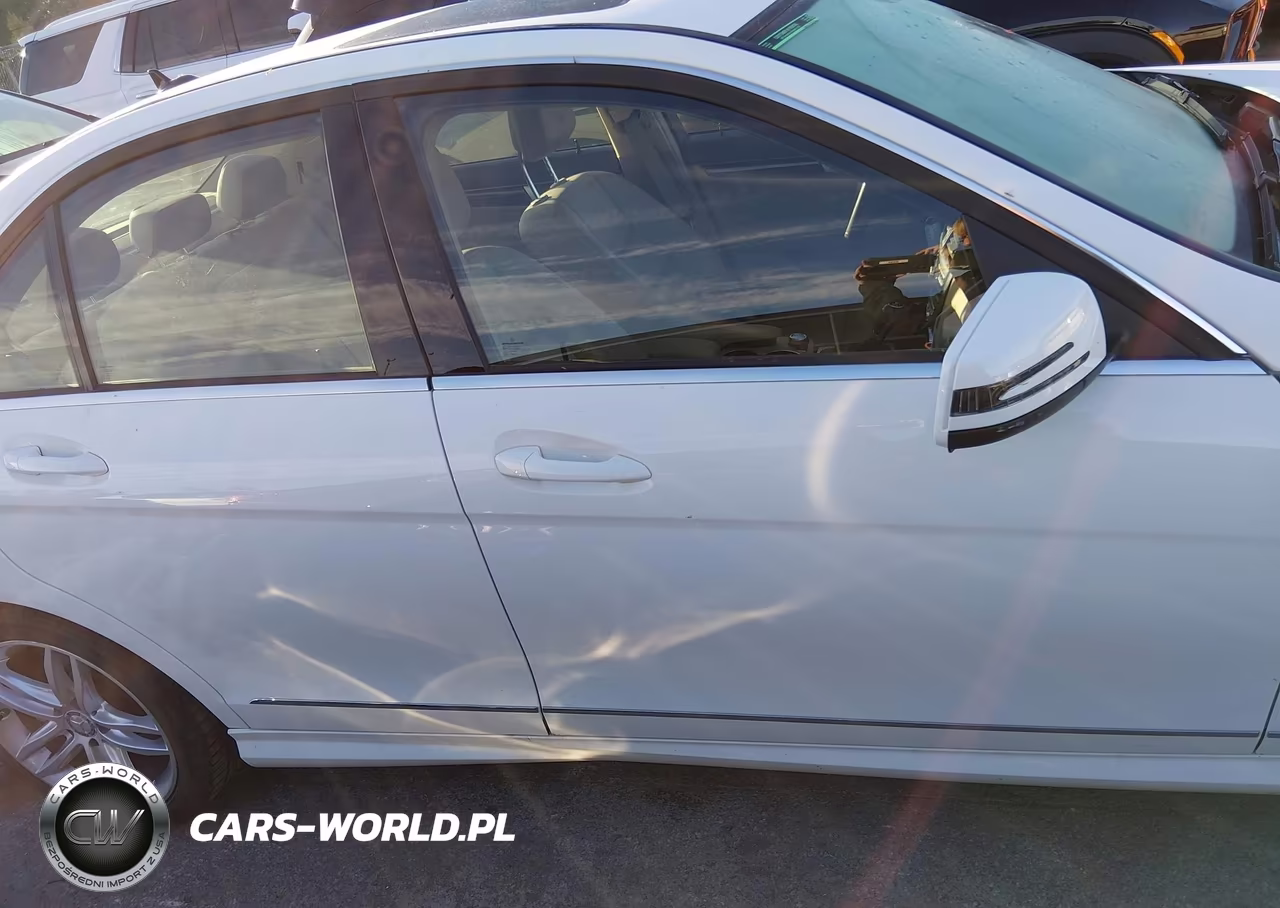 2013 Mercedes-Benz C 300 Sport 4Matic VIN:WDDGF8AB1DR250804 - 14