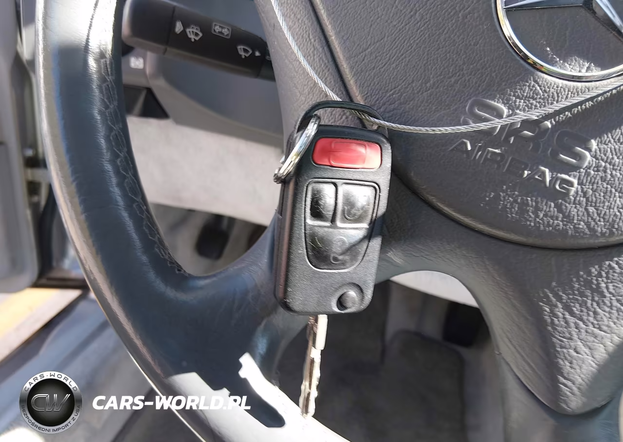 2000 Mercedes-Benz Sl 500 VIN:WDBFA68F7YF187893 - 11