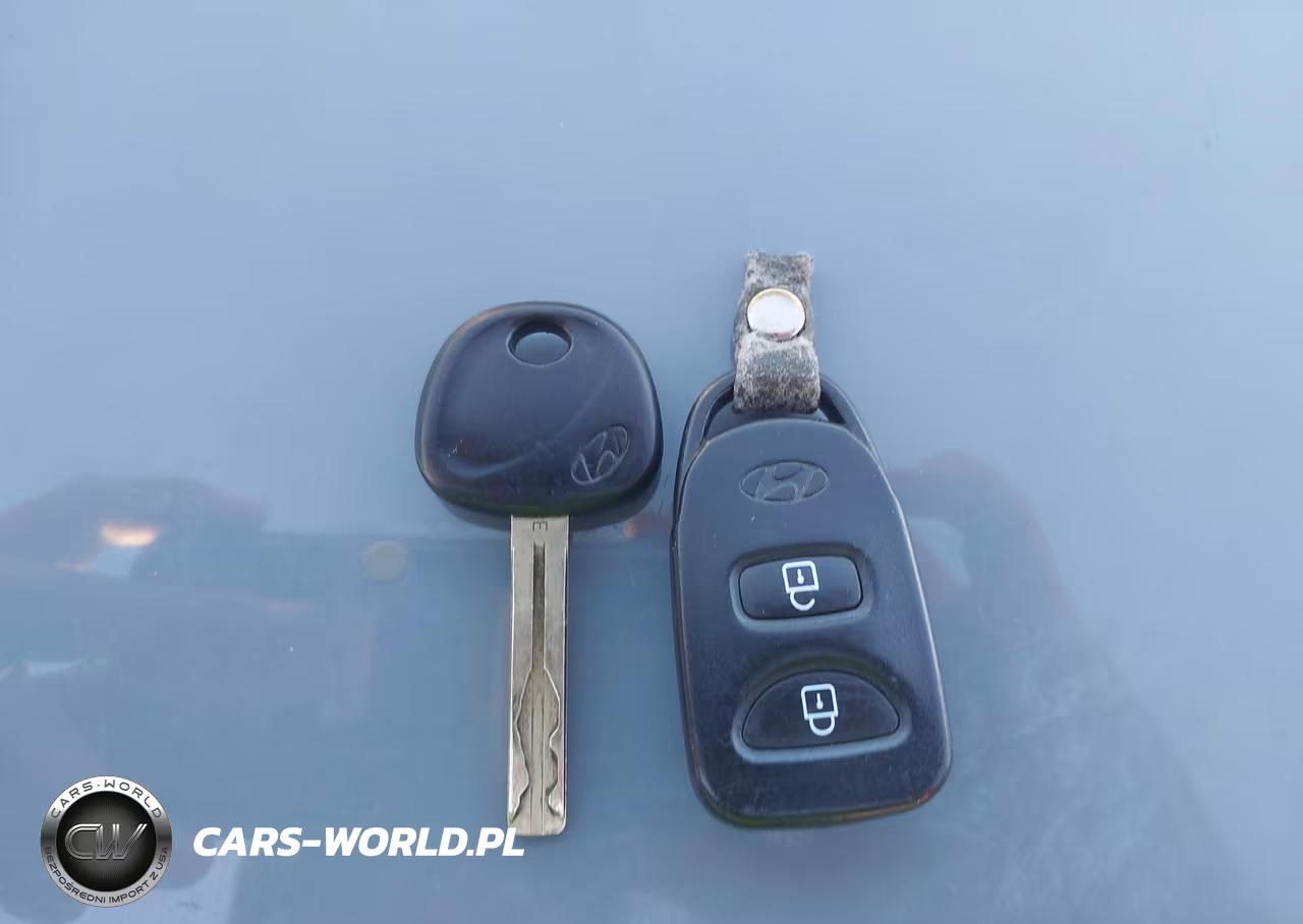 2012 Hyundai Tucson Limited VIN:KM8JU3AC2CU483650 - 11