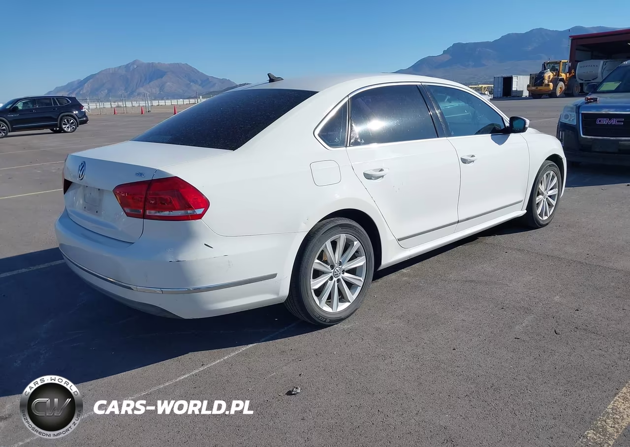 2012 Volkswagen Passat 2.5L Sel Premium VIN:1VWCP7A31CC078717 - 4