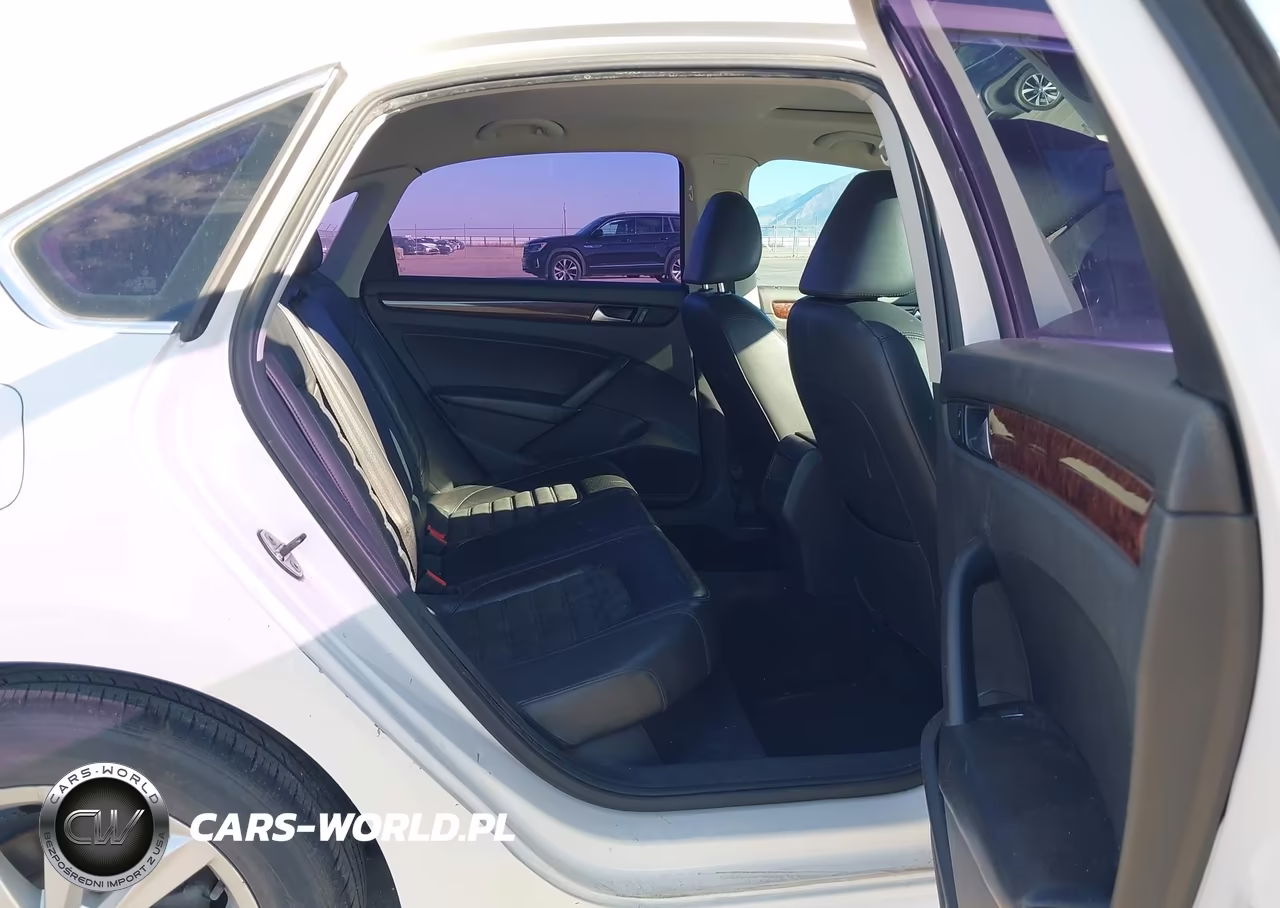 2012 Volkswagen Passat 2.5L Sel Premium VIN:1VWCP7A31CC078717 - 8