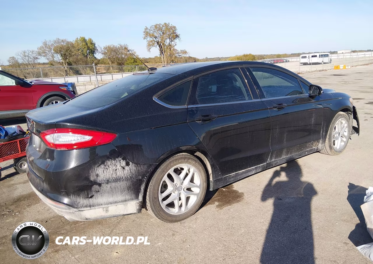 2015 Ford Fusion Se VIN:3FA6P0H70FR281173 - 4