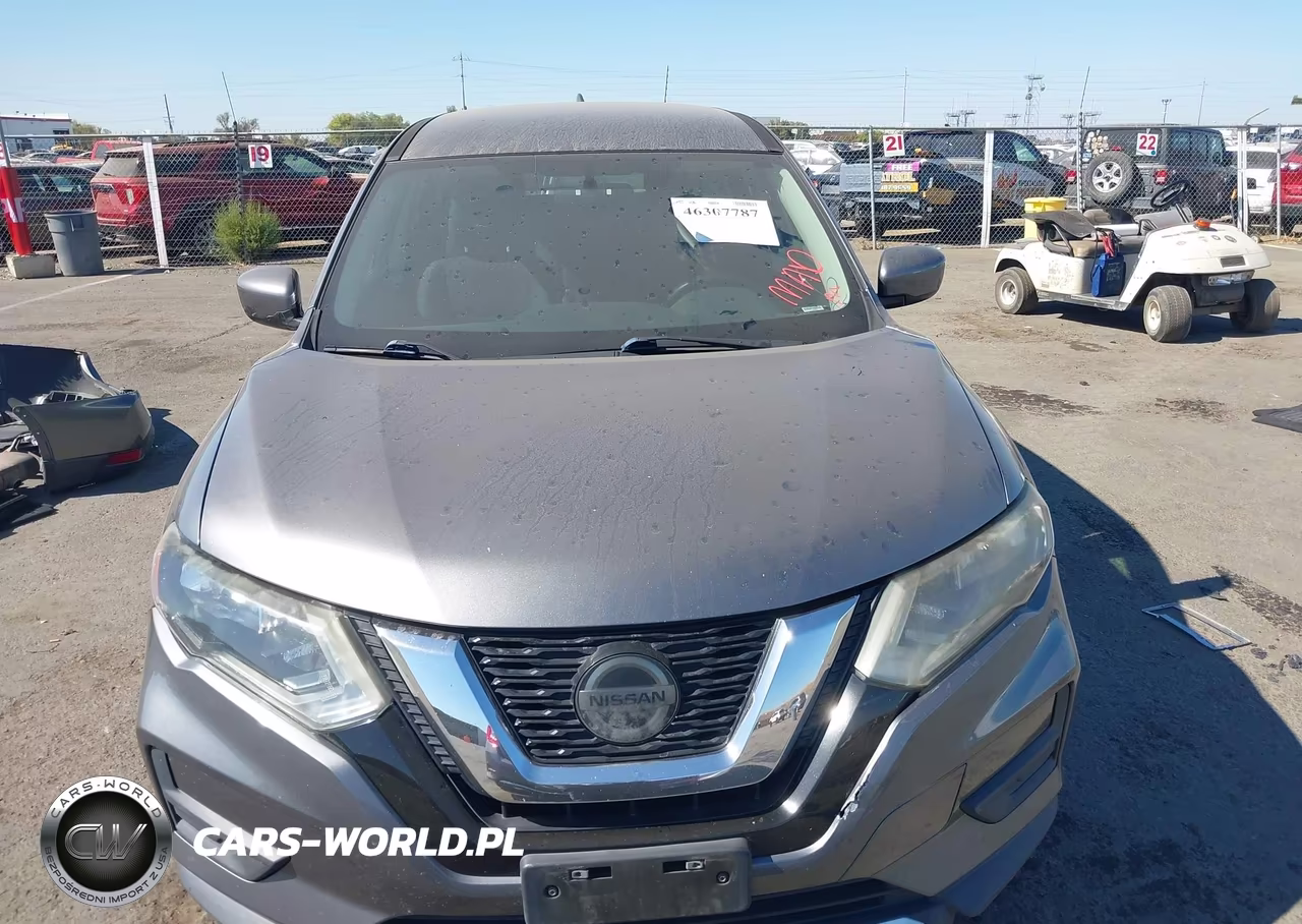 2018 Nissan Rogue S VIN:5N1AT2MTXJC717545 - 12