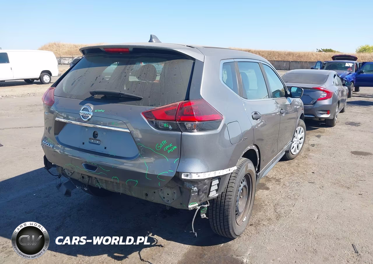 2018 Nissan Rogue S VIN:5N1AT2MTXJC717545 - 4